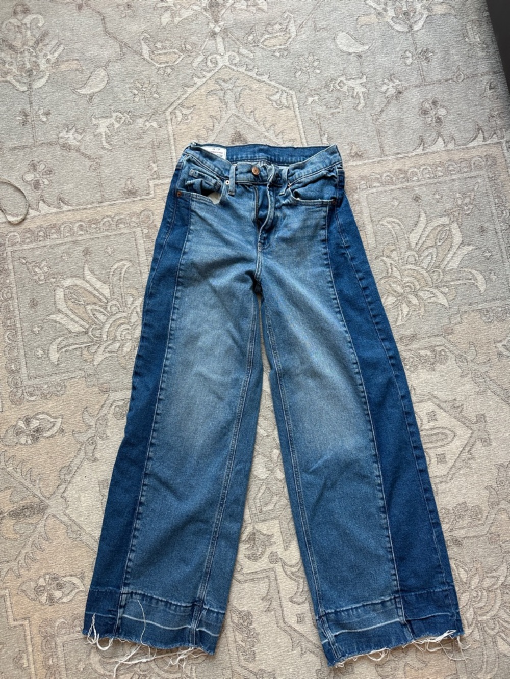 GAP High-Rise Stride Wide-Leg Jeans in Medium Indigo Size 26 Regular